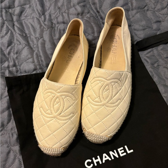 Chanel 36 Espadrilles ivory lambskin - Picture 3 of 14